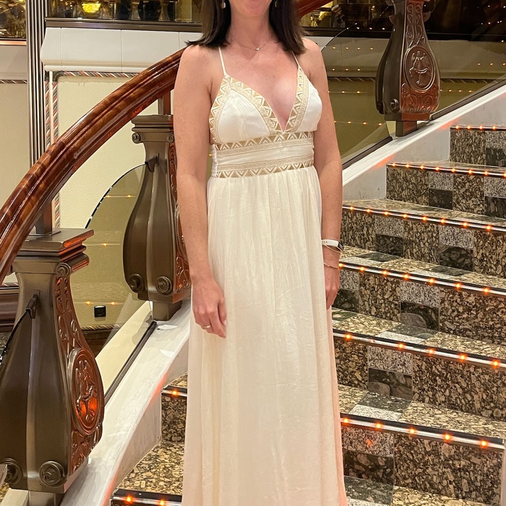 Lulus Small White and gold maxi dress sleeveless